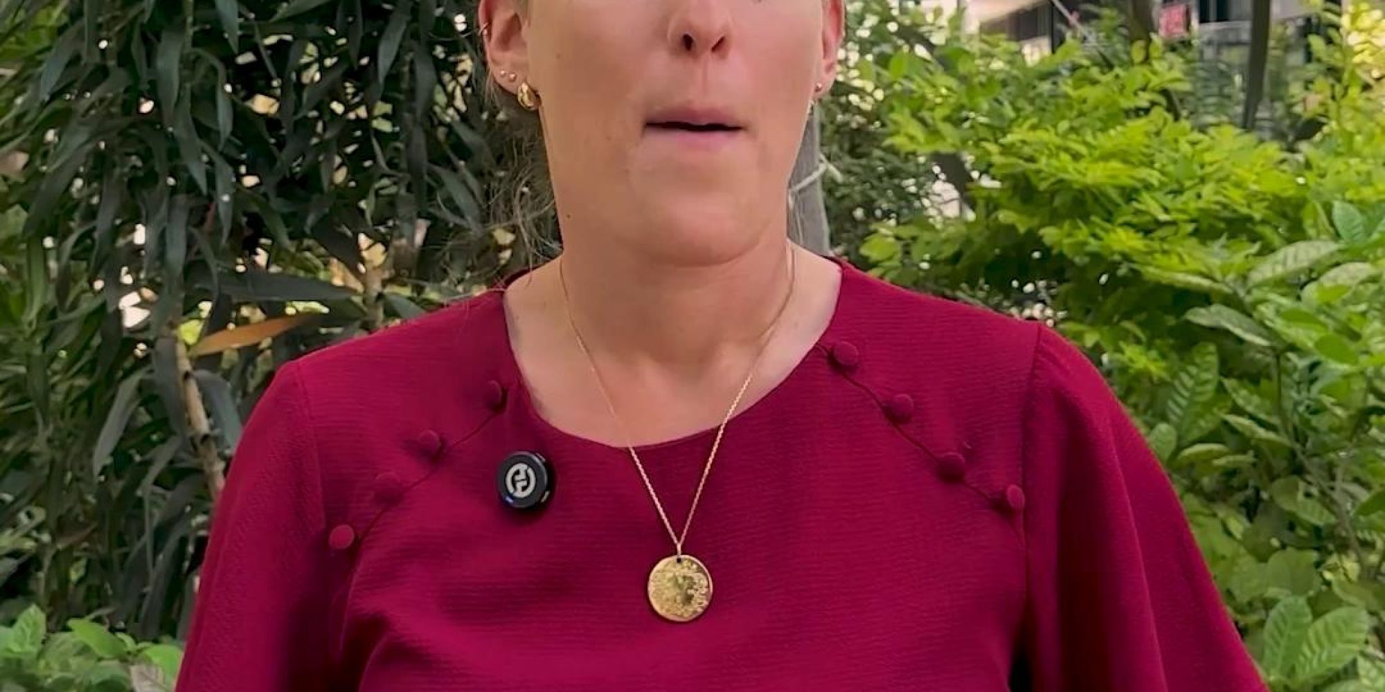 כל מה שצריך לדעת על קרן כספית, כדי לתת לכסף שלכם לעבוד בשבילכם- הבטחנו בסרטון הקודם – והנה אנחנו מקיימים. עו״ד (רו״ח) אלה תמיר שלמה, מנהלת הרגולציה הפיננסית שלנו, עושה סדר ב-3 הדברים שחייבים לדעת עליה, ומסבירה למה כדאי לחפש את עמוד ״מוצרי שוק הכסף״ באפליקציית הבנק. וכמו תמיד 👈 הקישורים בתגובות