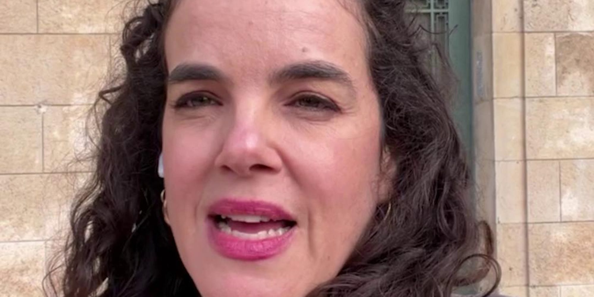 כח בלי אחריות, עכשיו בפנסיות? הבוקר שוב בביהמ״ש על סלייס, הפעם במחוזי ירושלים על שאלת אחריות בעל השליטה. שמעון גולדברג, שתחת שליטתו ובניהול בנו אסף כמנכ״ל, נעלמו 850 מלשח מכספי הפנסיות של החוסכים, מסרב לדרישת המדינה להזרים הון עצמי של 71 מליון ש״ח. לינור דויטש - Linor Deutsch מסבירה מה אנו דורשים 👇