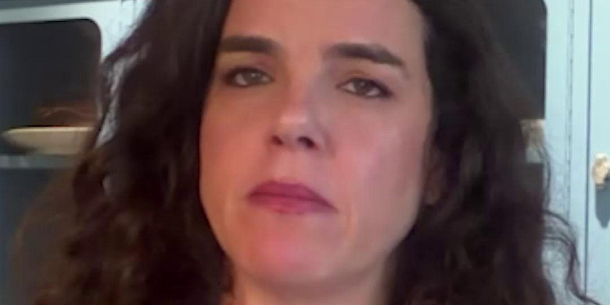 שוב 'שיטת המצליח' של הבנקים - והפעם: ריבית על עמלות לא חוקיות תשמעו מקרה שלא ייאמן: שני בנקים גדולים, הפועלים ומזרחי טפחות, גבו עמלות שלא כדין, בניגוד לתעריפון המפוקח על ידי בנק ישראל. כשלקוחות נכנסו למינוס בחשבון, בין היתר בשל הגבייה העודפת, נגבתה מהם גם ריבית על יתרת החובה. המקרה הזה מגיע עכשיו לבית המשפט העליון. בית המשפט המחוזי כבר קבע שהגבייה הייתה שלא כדין, ועכשיו נותרה השאלה אם הריבית על המינוס תחזור ללקוחות - או שהבנקים יישארו עם עשרות מיליוני שקלים של רווח מההפרה. אנחנו בלובי 99 הצטרפנו להליך כדי לוודא שהפרת החוק לא תהפוך למודל עסקי משתלם. צפו במנכ״לית הלובי, עו״ד לינור דויטש - Linor Deutsch, מסבירה והצטרפו אלינו על מנת לתמוך בפעילות 👈 קישור בתגובות